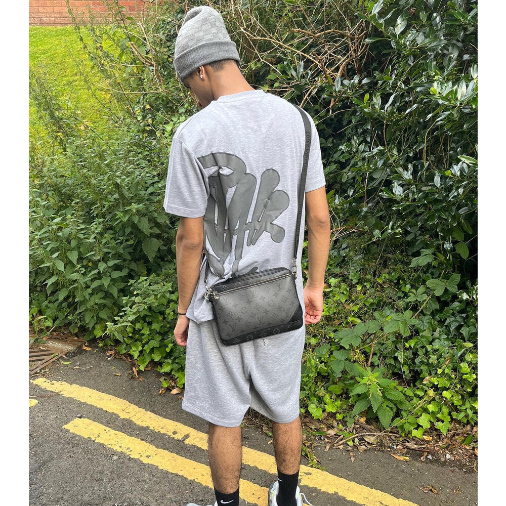 Syna World Grey Short