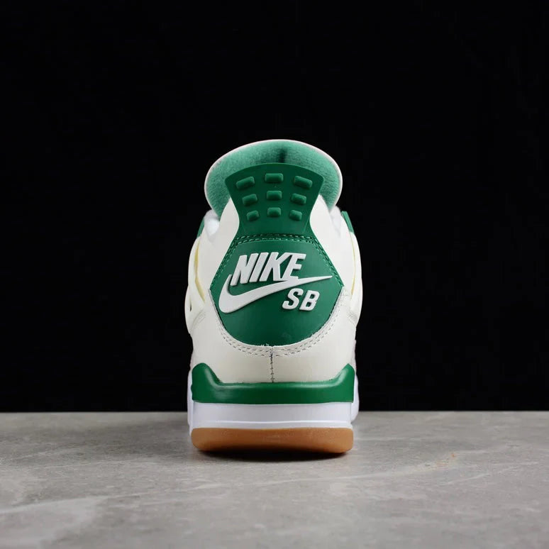 Nike SB x Air Jordan 4 [Pine Green]