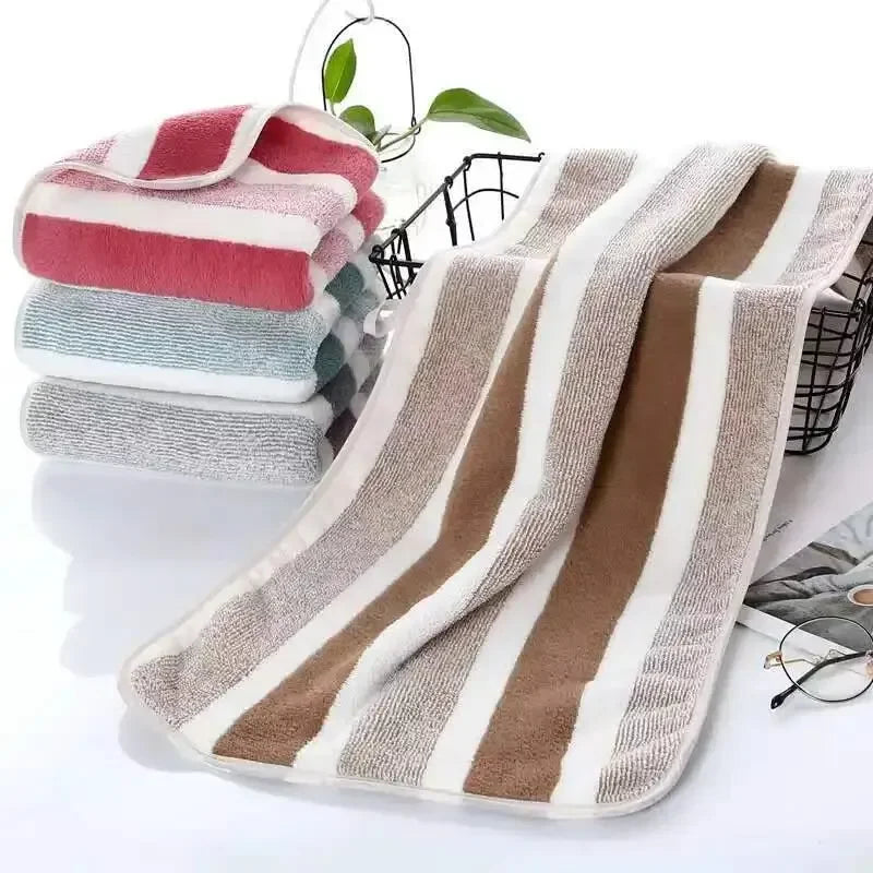 Towels : Soft and Comfortable BathTowels